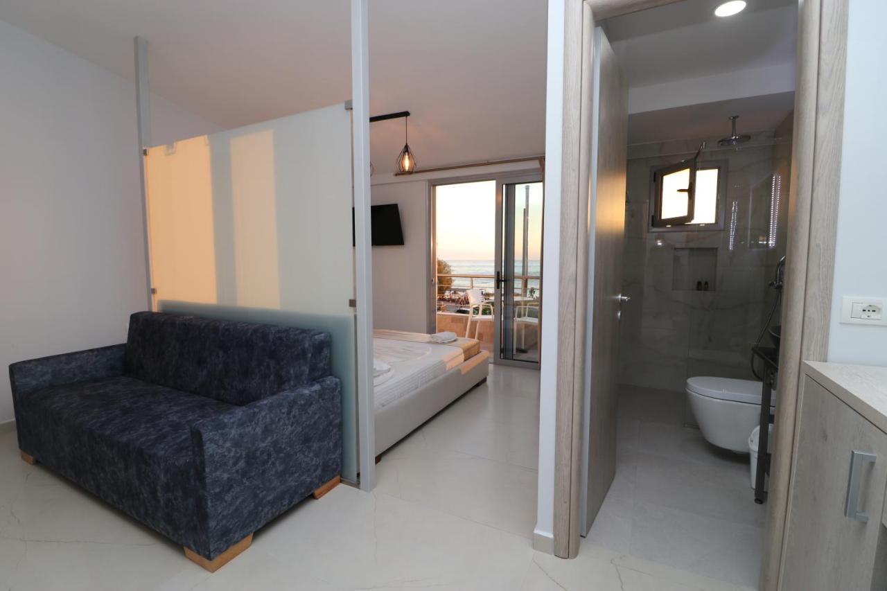 Vourtarea Guesthouse Химара Экстерьер фото