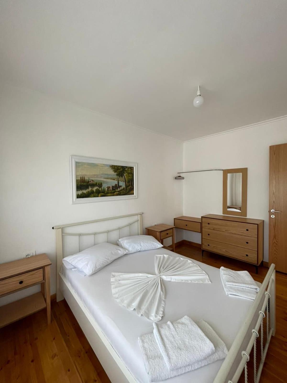 Vourtarea Guesthouse Химара Экстерьер фото