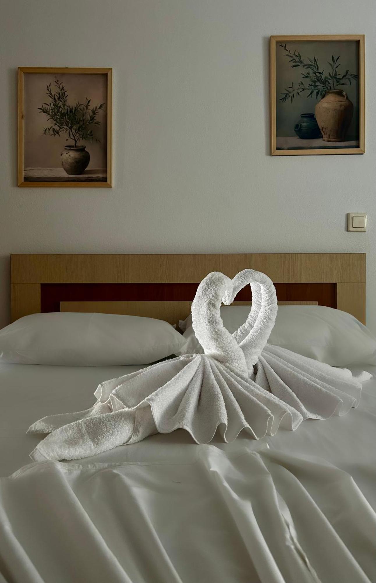Vourtarea Guesthouse Химара Экстерьер фото